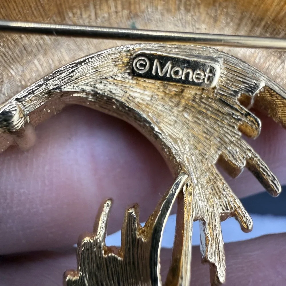 Vintage Monet Brooch Gold Tone Fish‎ Koi